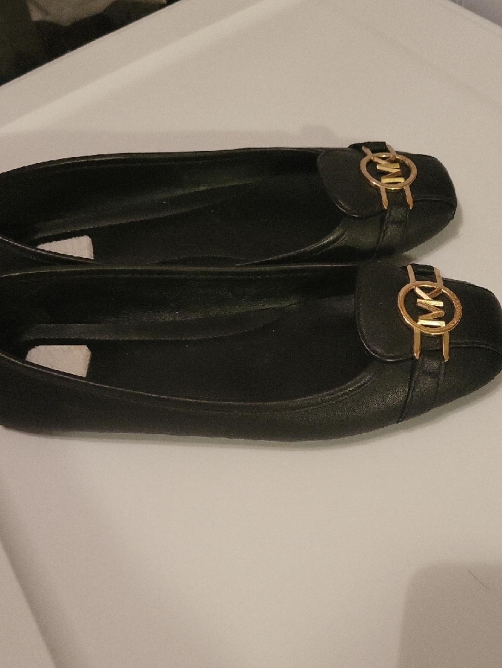 Michael Kors Black Leather Logo Ballet Flats with Gold Accent - Picture 2 of 9